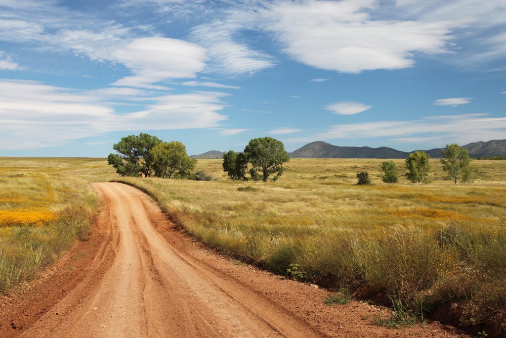 country dirt road
