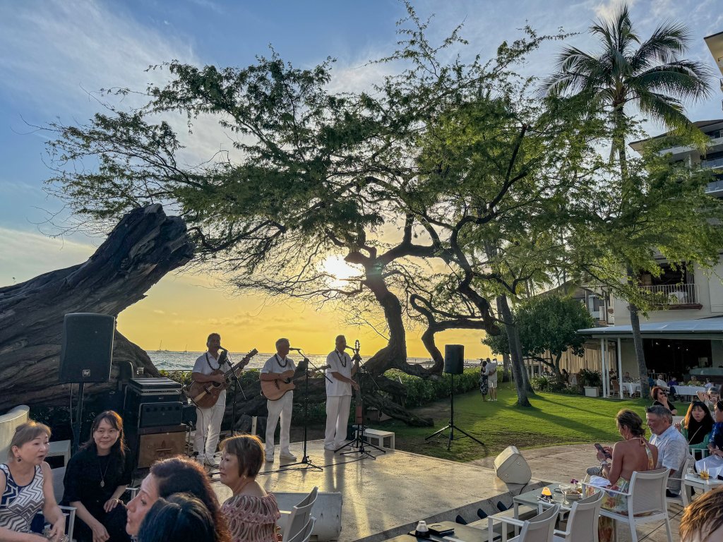sunset at Halekulani