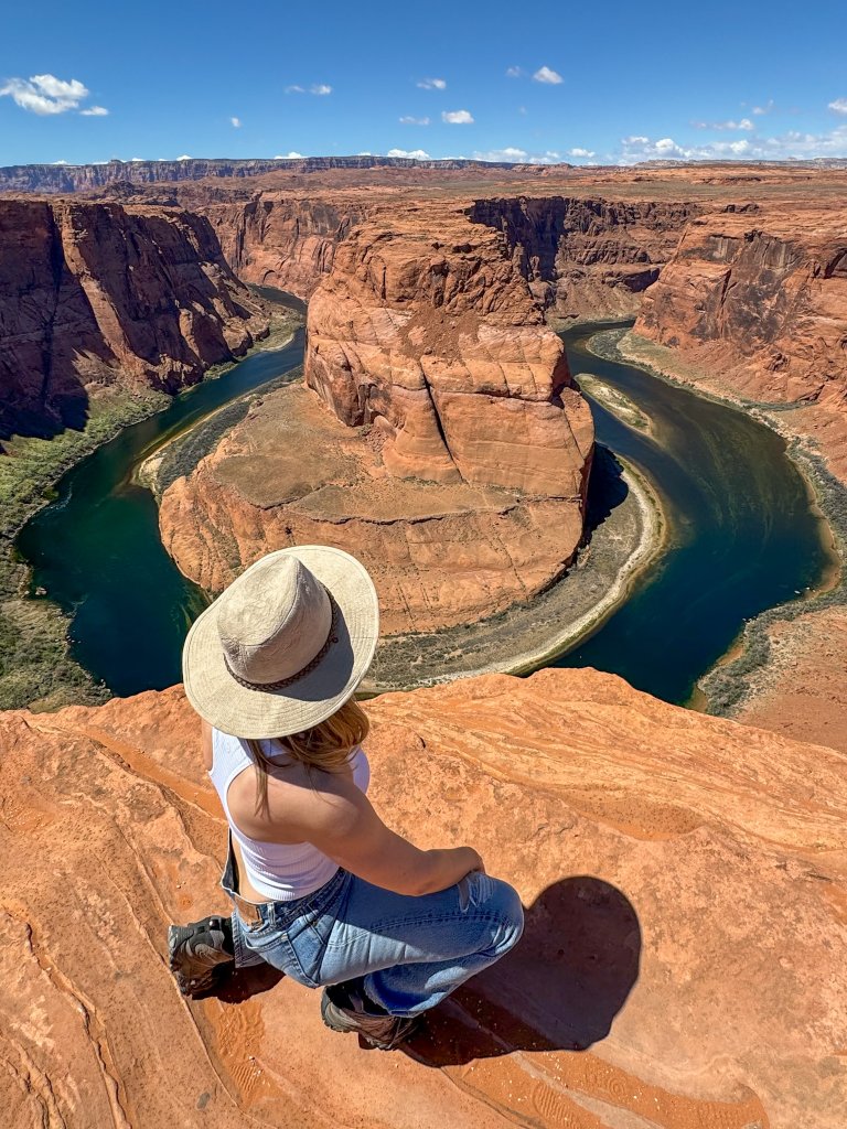a women at horeshoe bend